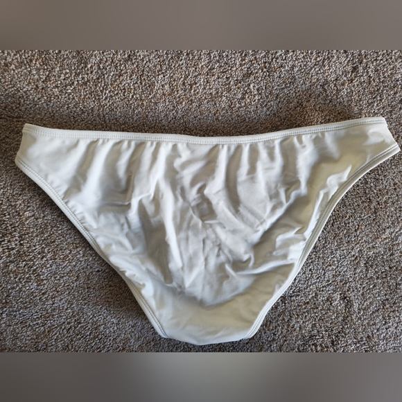 Xhilaration ivory lace bikini m/l - Picture 4 of 8